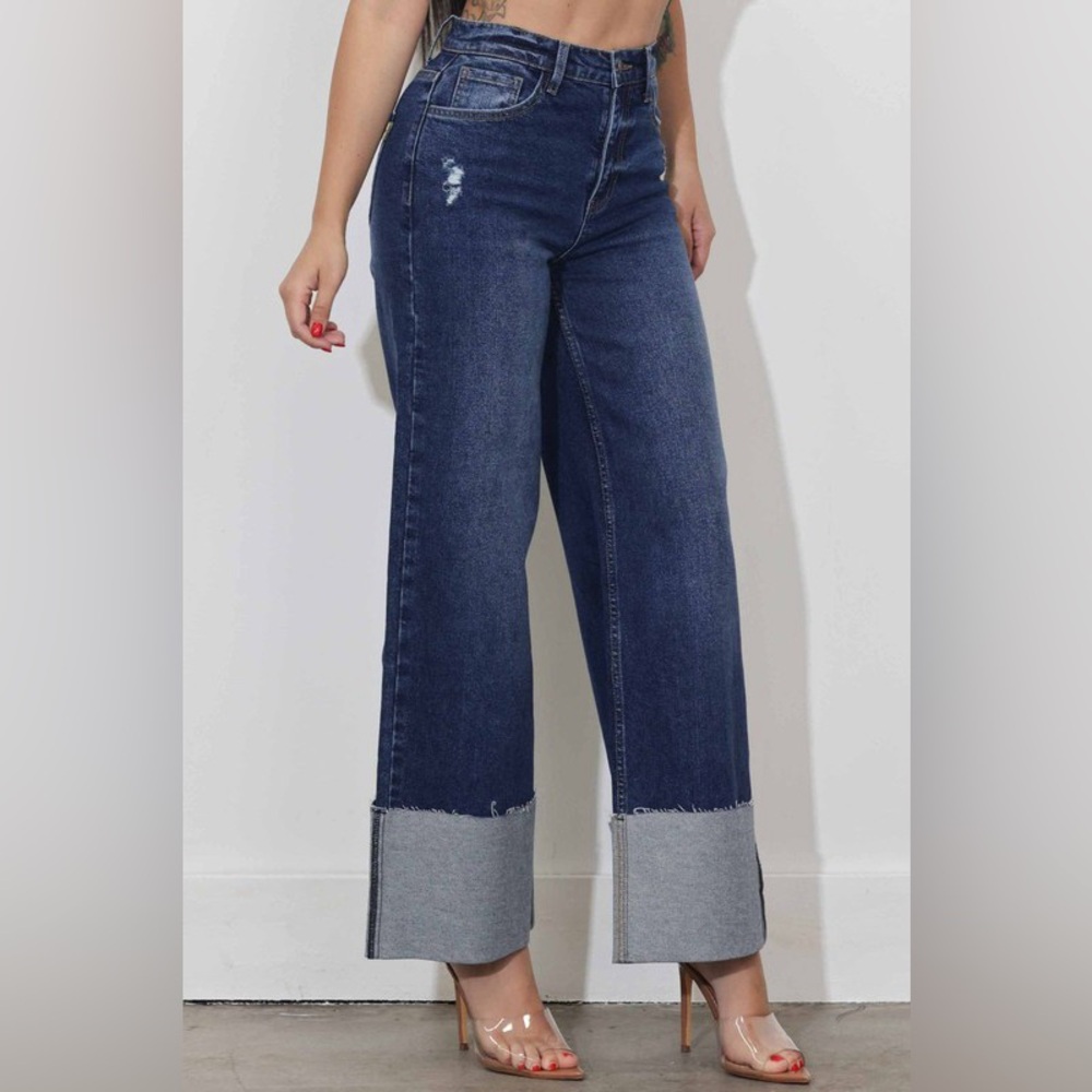 #26 Vera Rigid Jeans - Picture 3 of 6